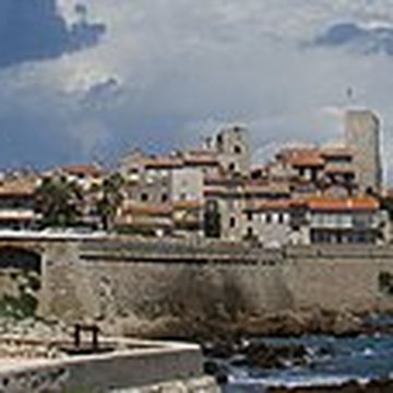 Remparts et demi-bastion 17 dit Fort Saint-André