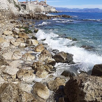 Remparts et demi-bastion 17 dit Fort Saint-André