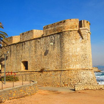 Remparts et demi-bastion 17 dit Fort Saint-André