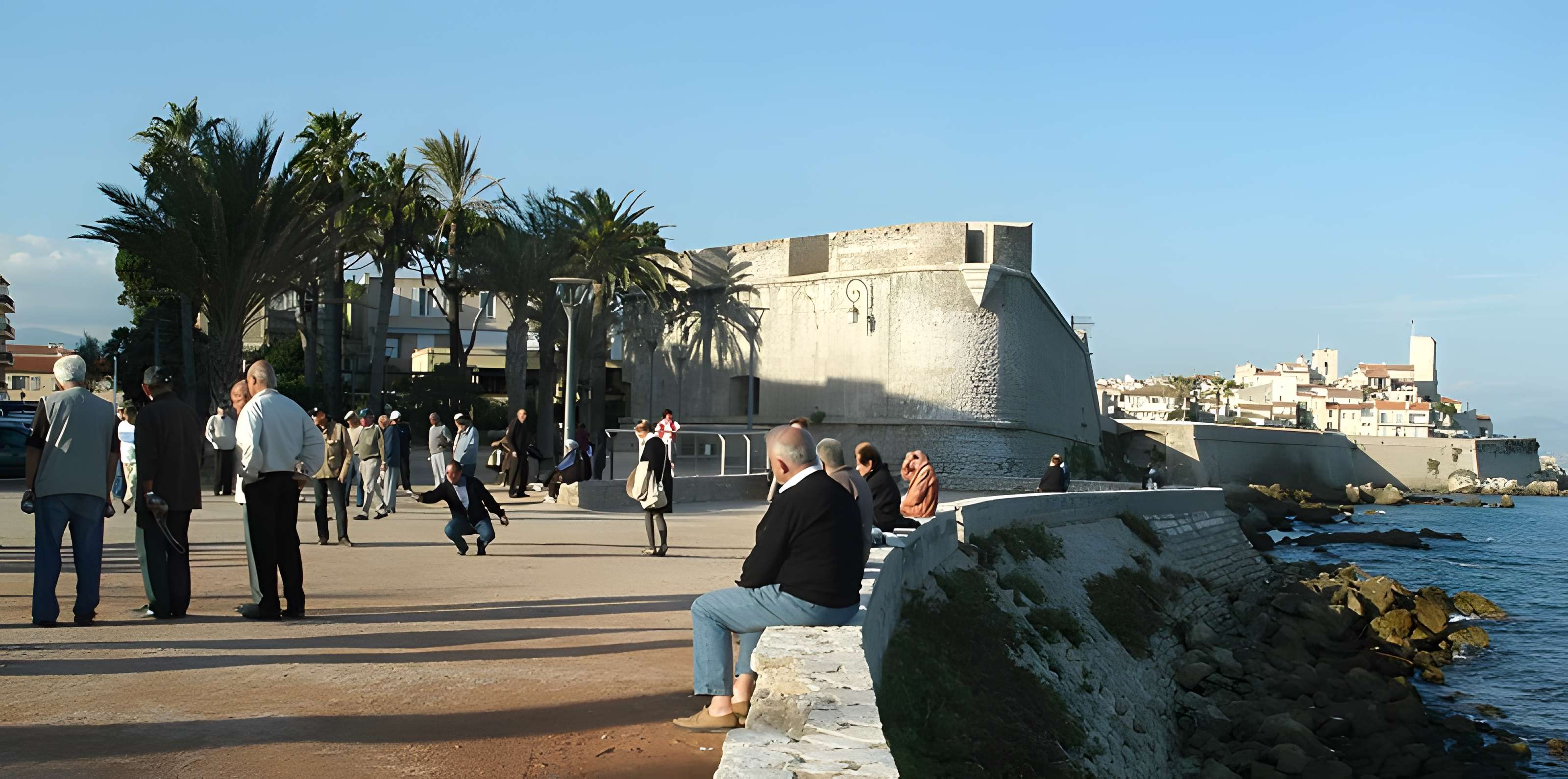 Remparts et demi-bastion 17 dit Fort Saint-André