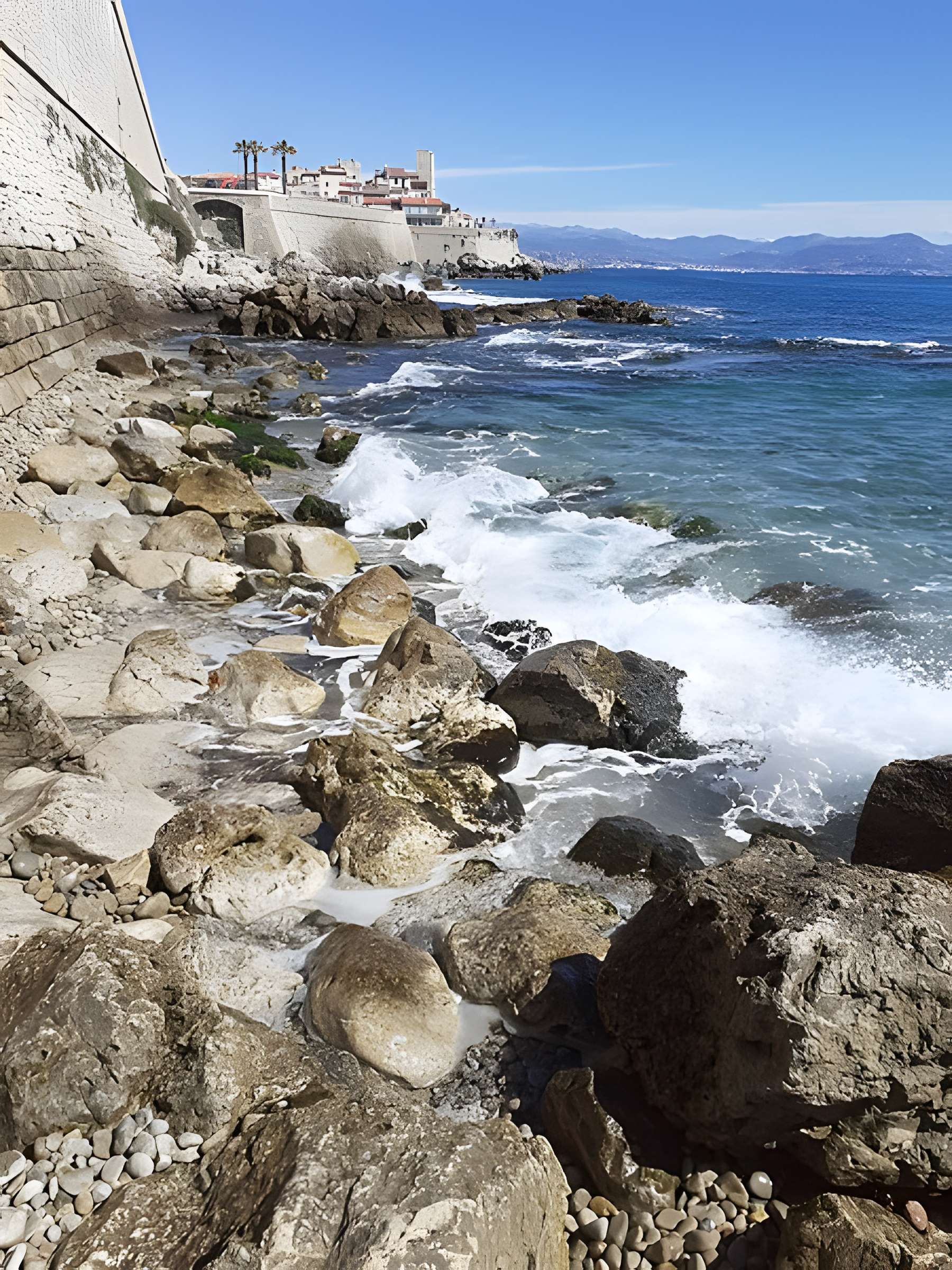 Remparts et demi-bastion 17 dit Fort Saint-André