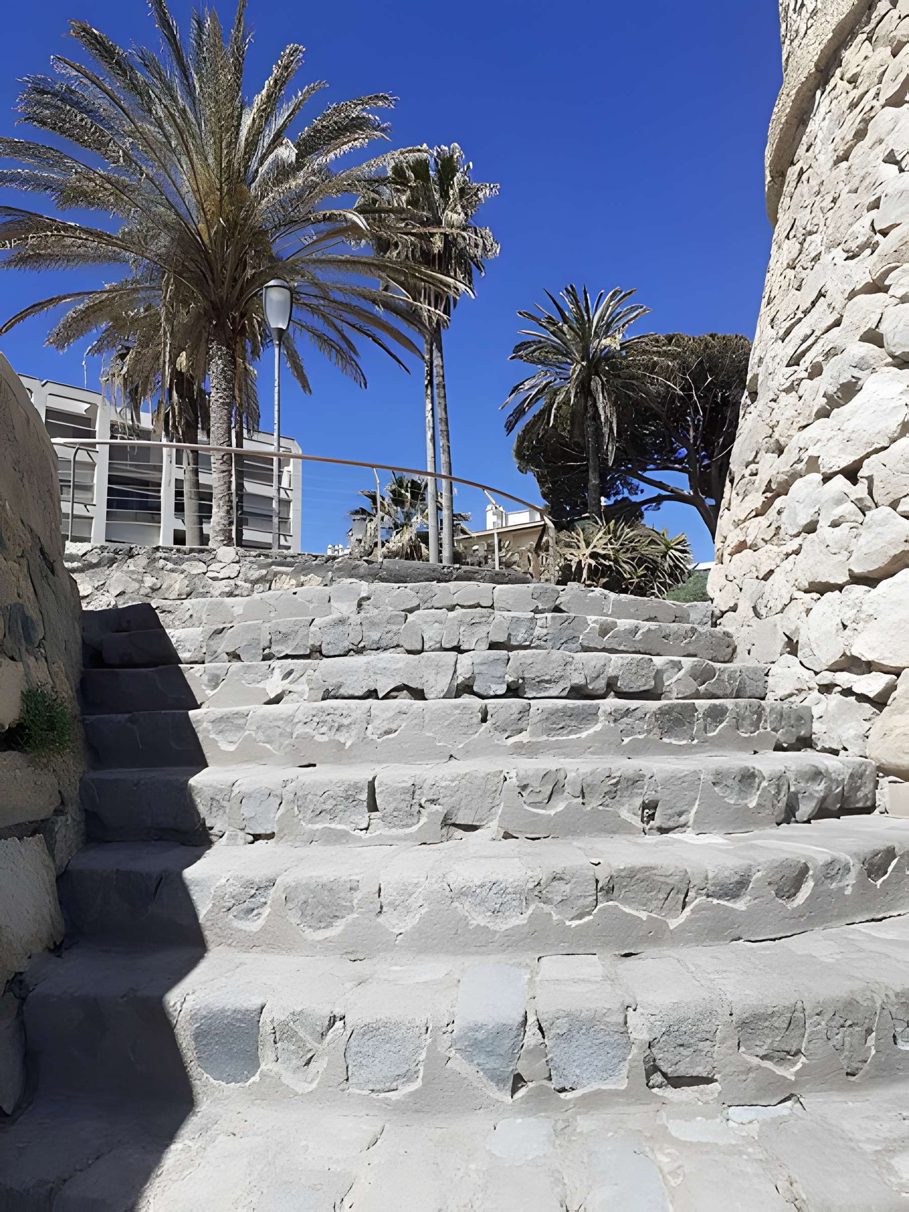 Remparts et demi-bastion 17 dit Fort Saint-André