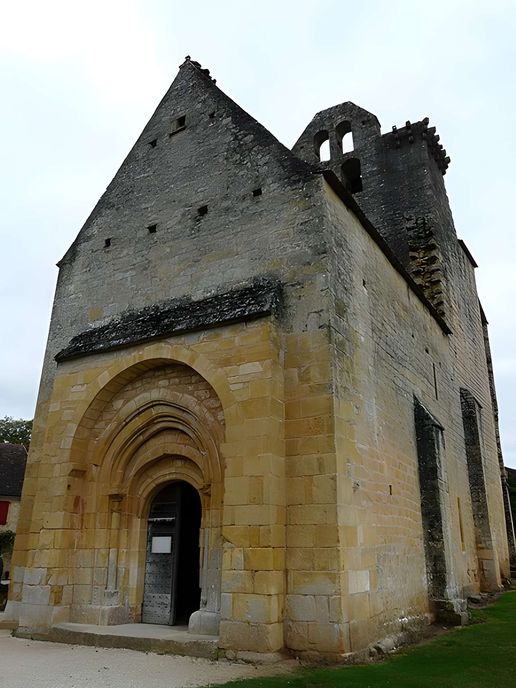 Église Saint-Pantaléon de Sergeac