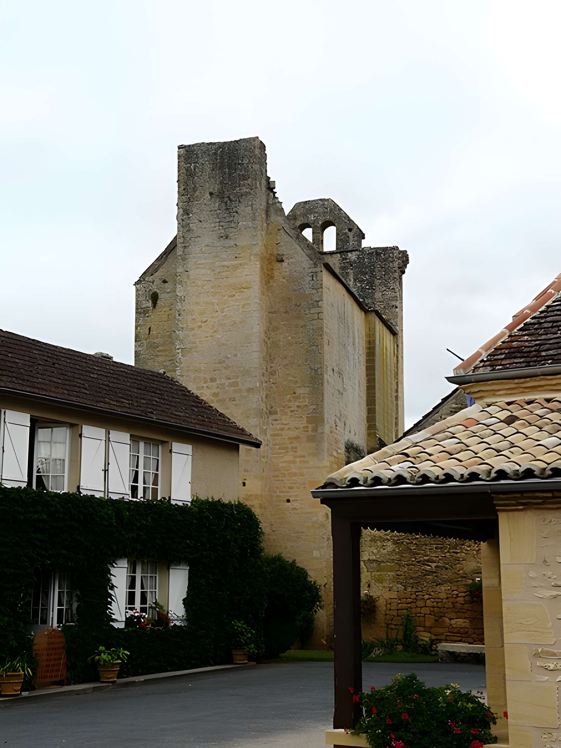 Église Saint-Pantaléon de Sergeac