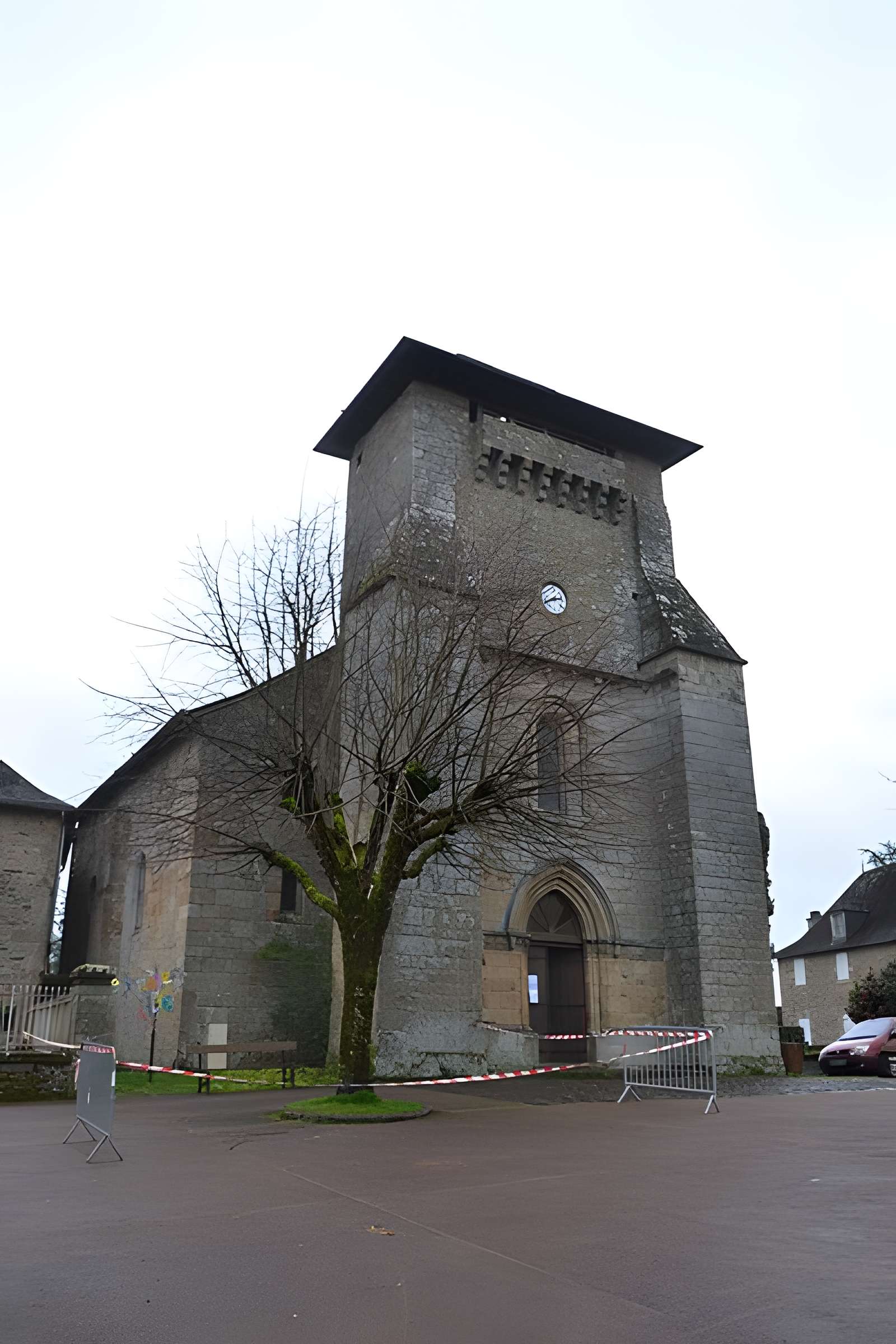 Église Saint-Pardoux de Dampniat