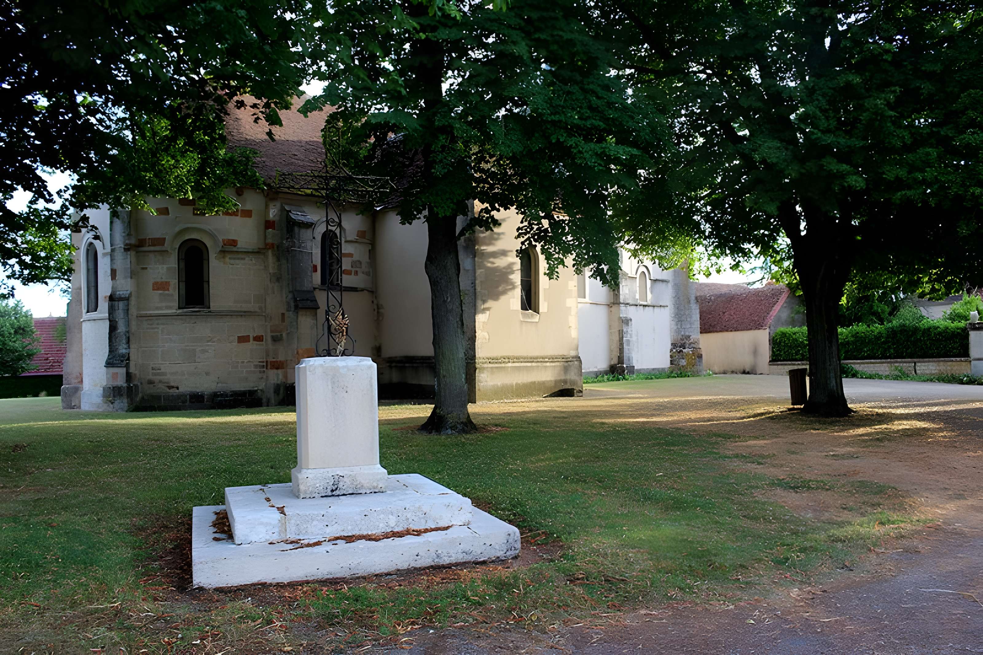 Église Saint-Paul de Lantan