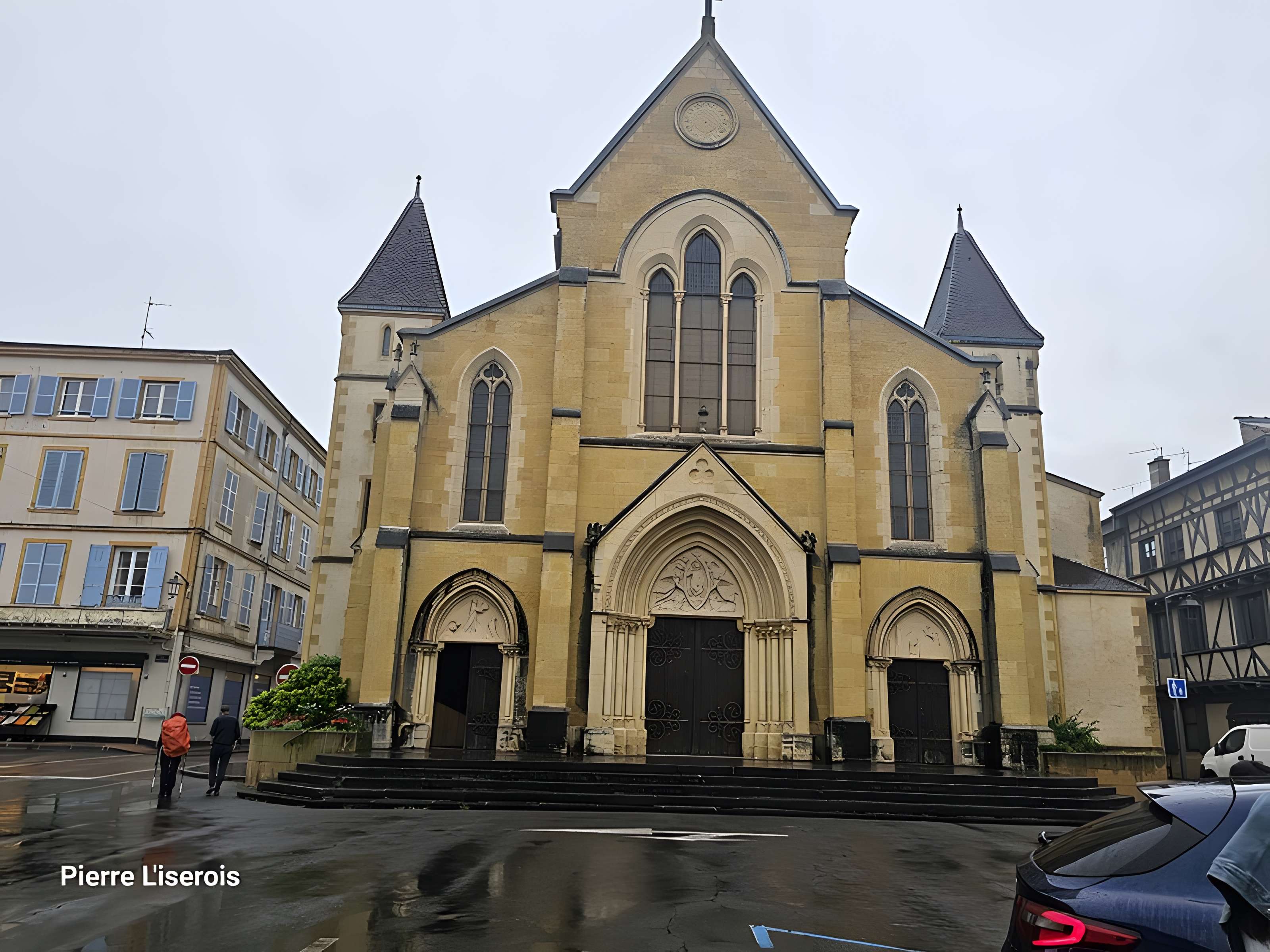 Église Saint-Philibert de Charlieu