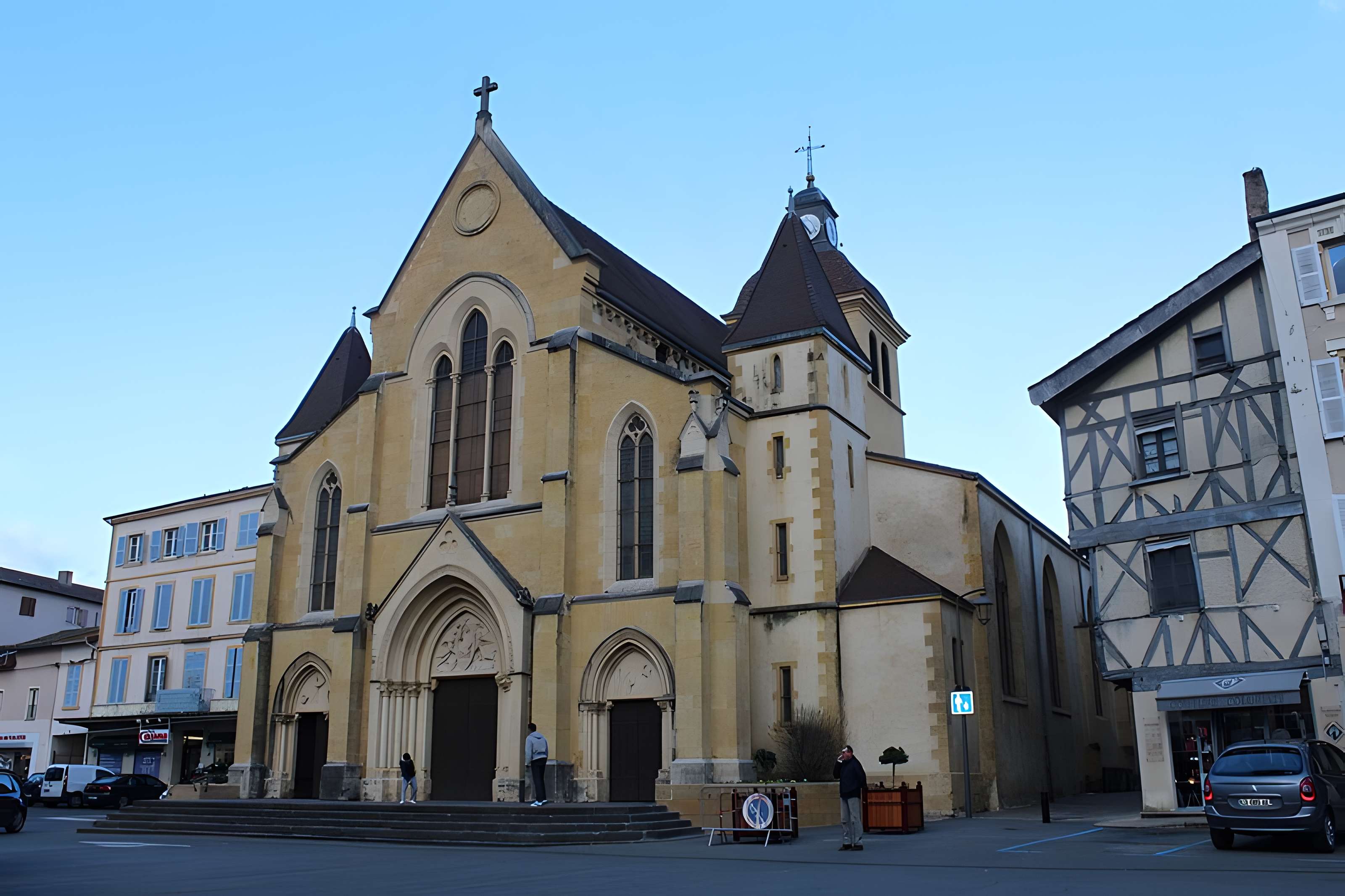 Église Saint-Philibert de Charlieu