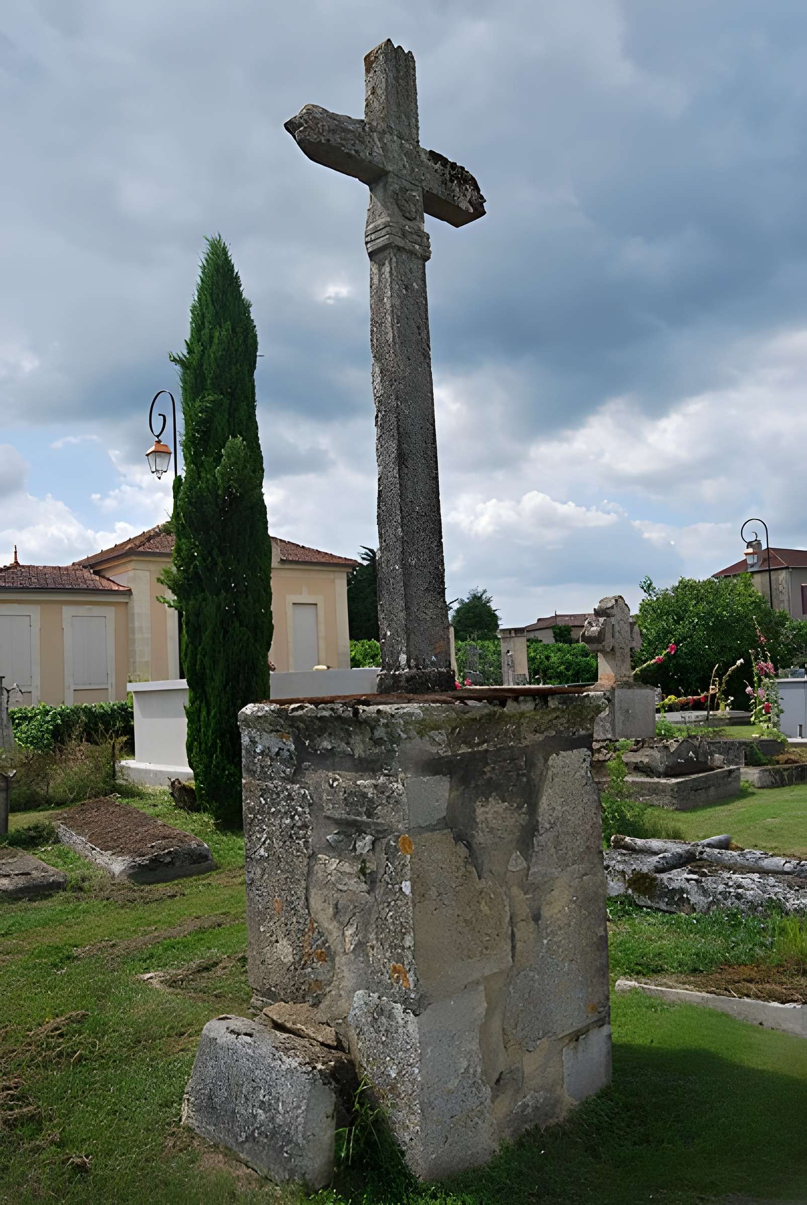 Église Saint-Philippe de Coubeyrac
