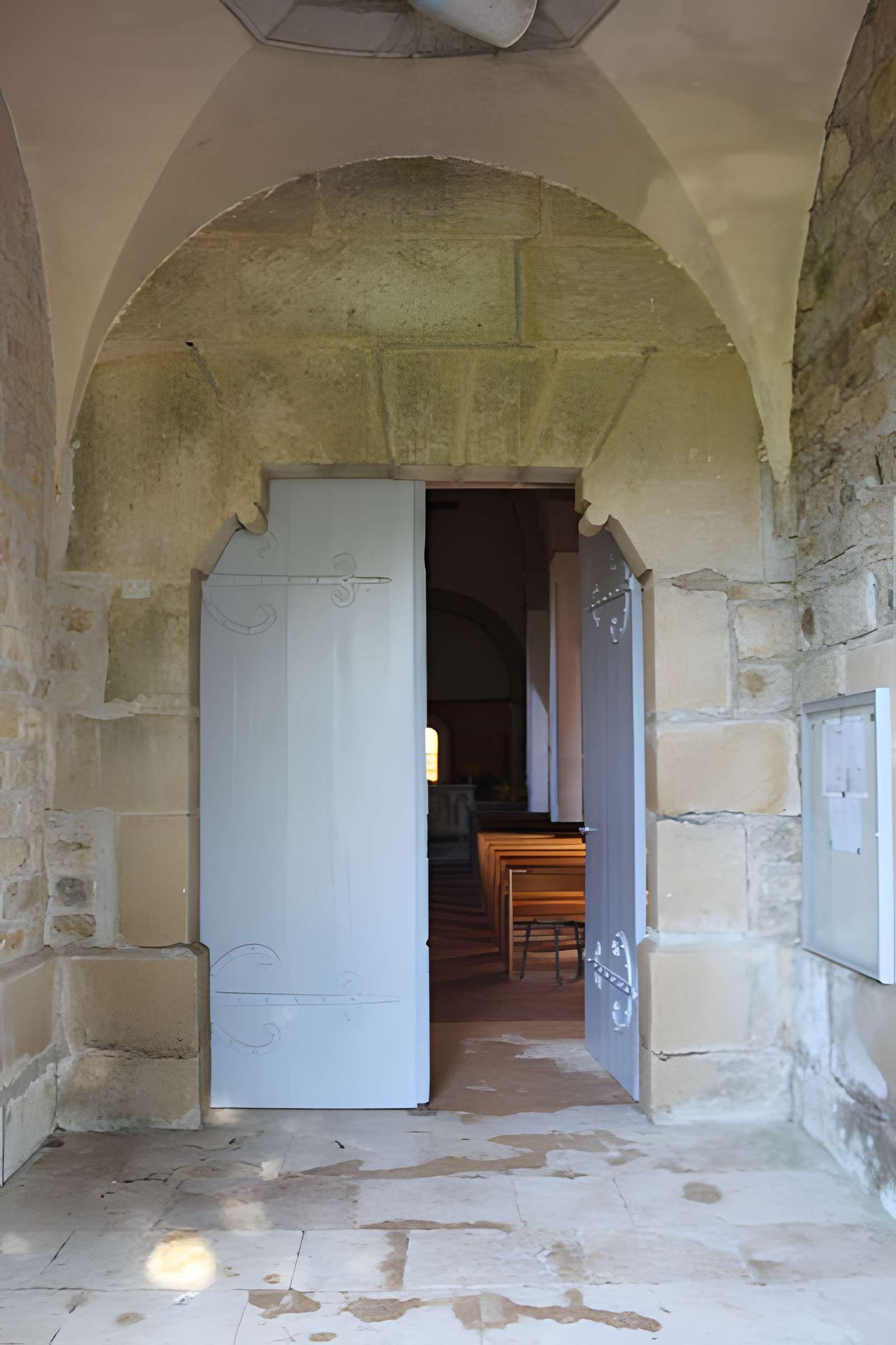 Église Saint-Pierre d'Auxy