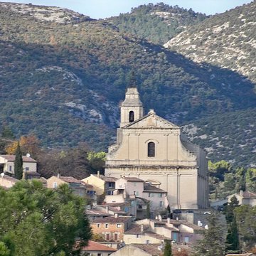 Église Saint-Pierre de Bédoin