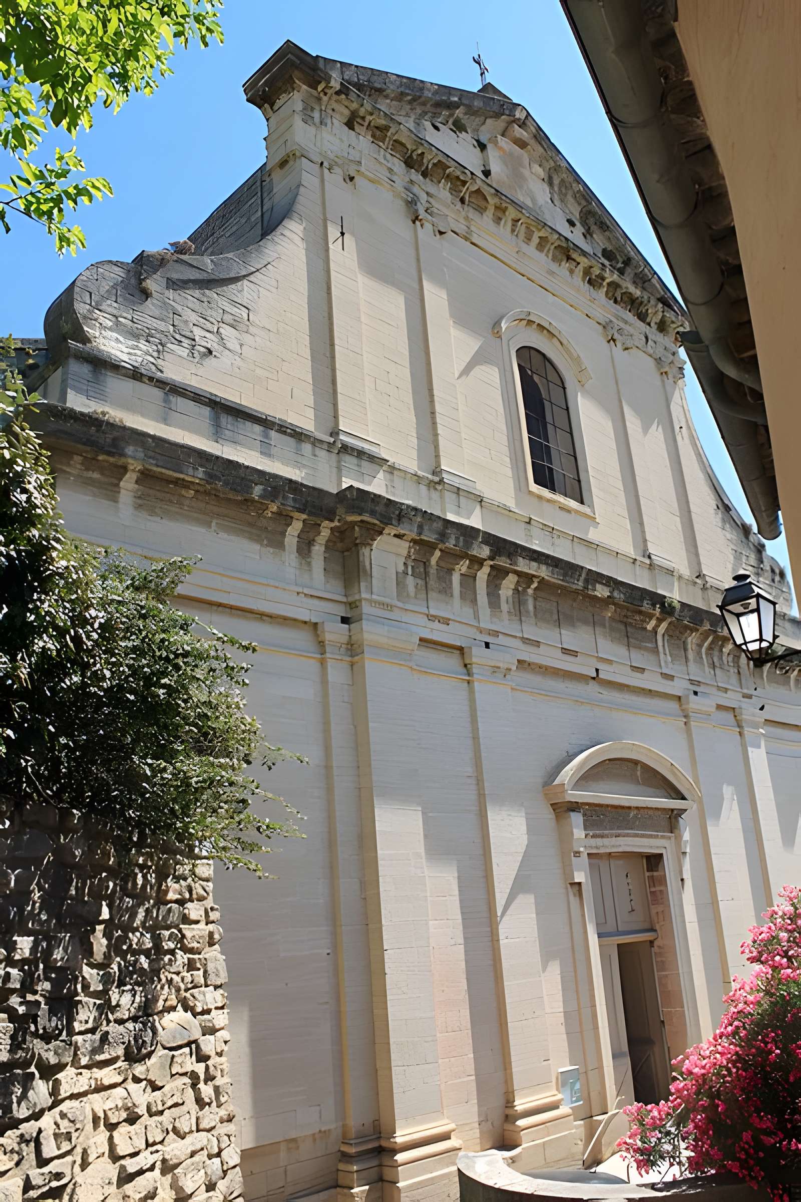 Église Saint-Pierre de Bédoin