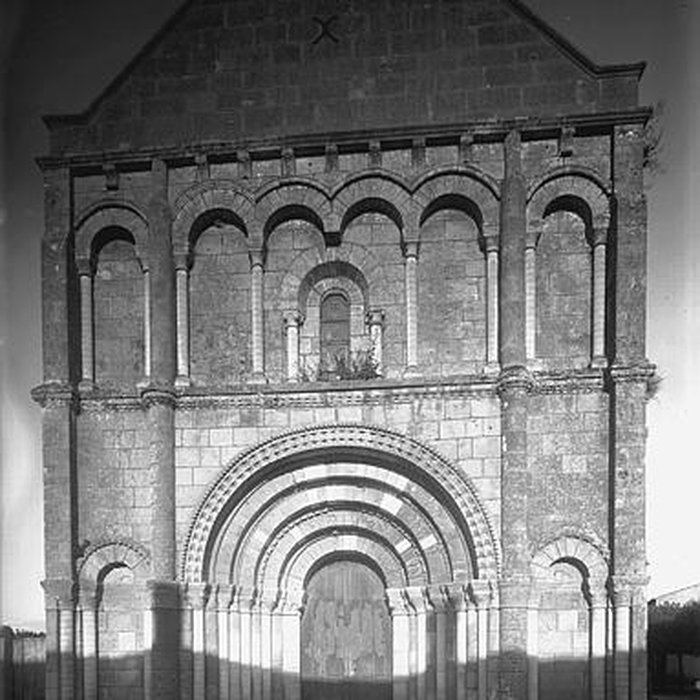 Photo de Église Saint-Pierre de Bois