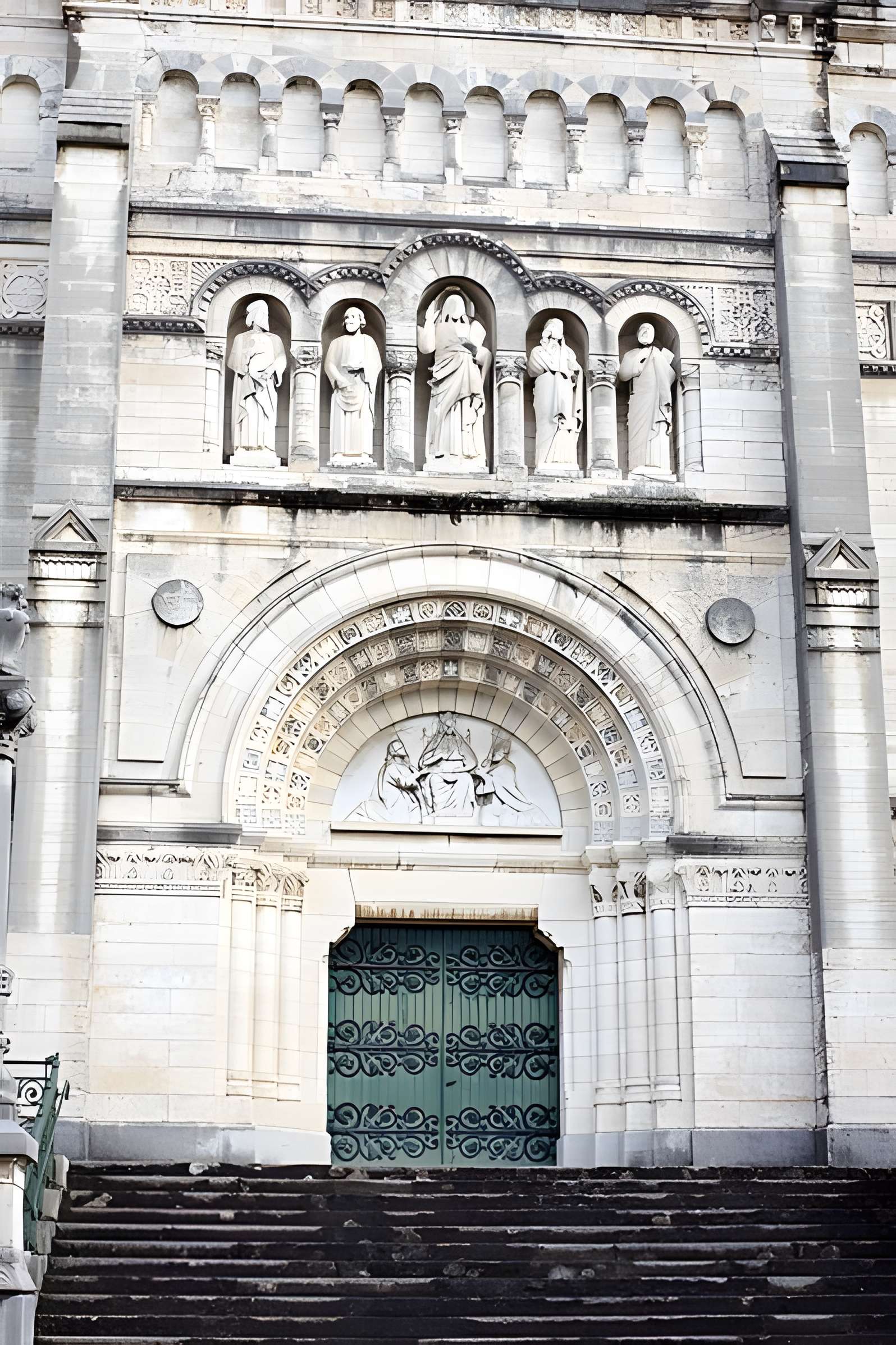 Basilique Saint-Ferjeux de Besançon