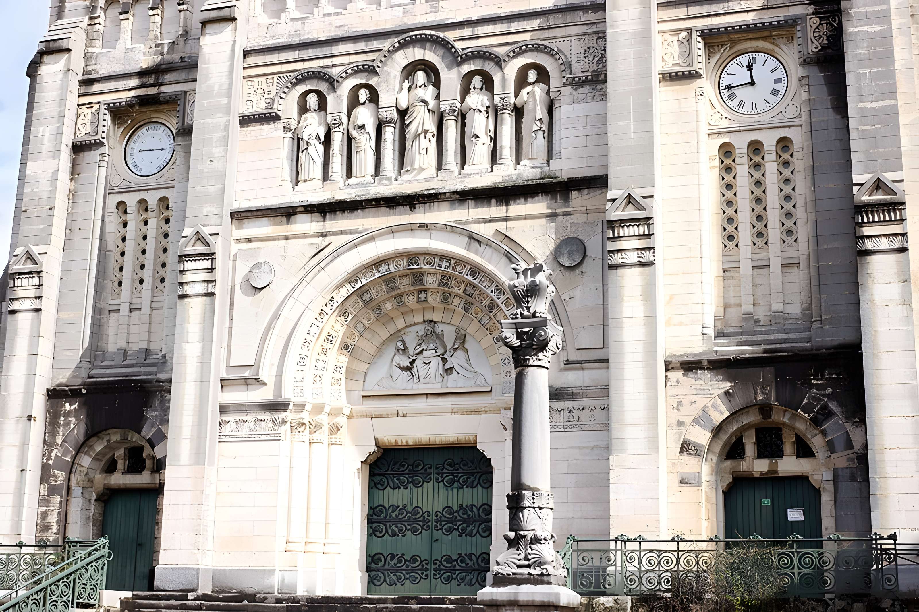 Basilique Saint-Ferjeux de Besançon