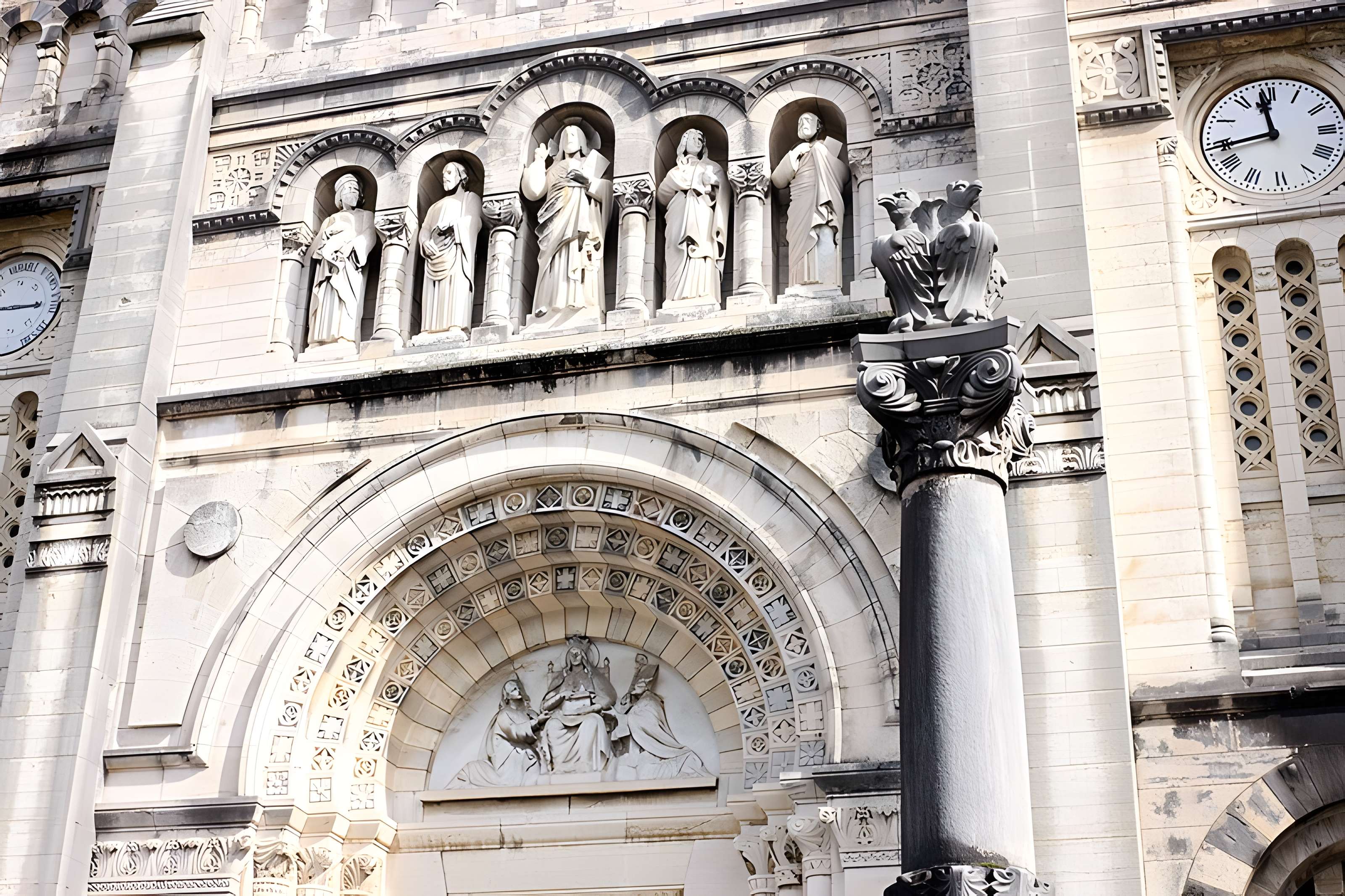 Basilique Saint-Ferjeux de Besançon