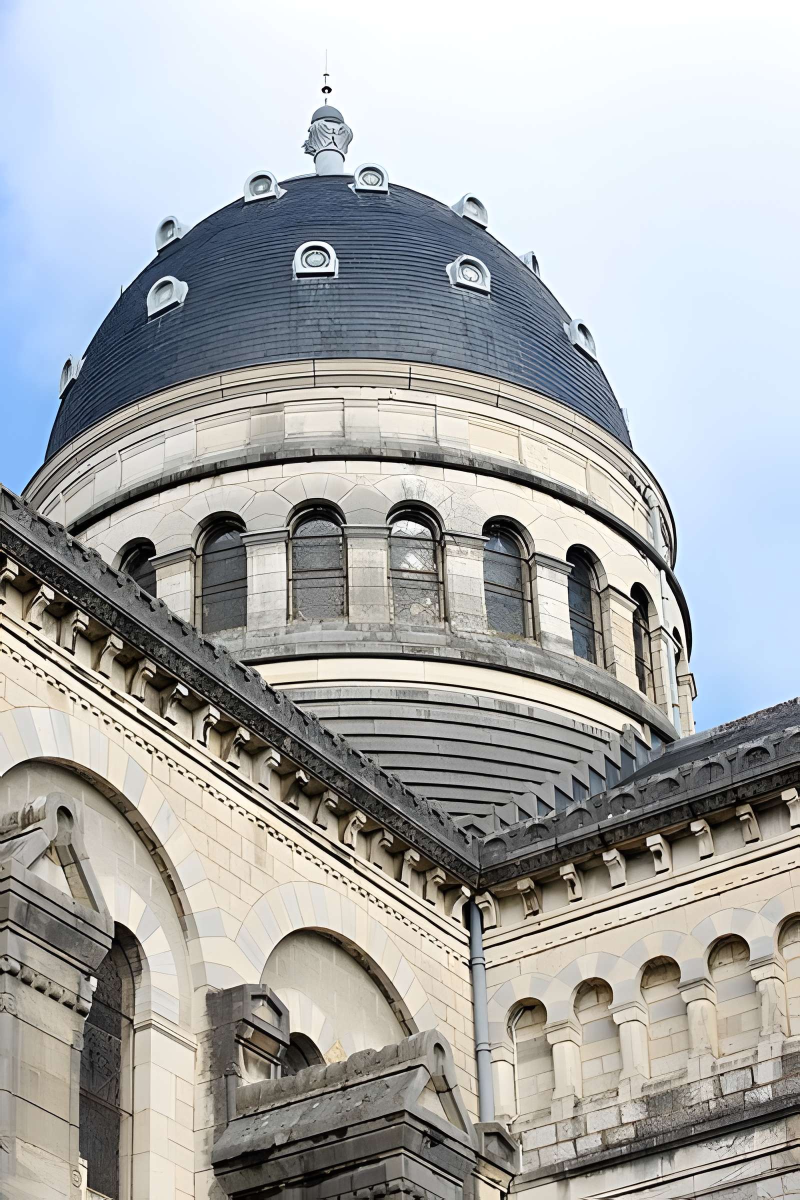 Basilique Saint-Ferjeux de Besançon