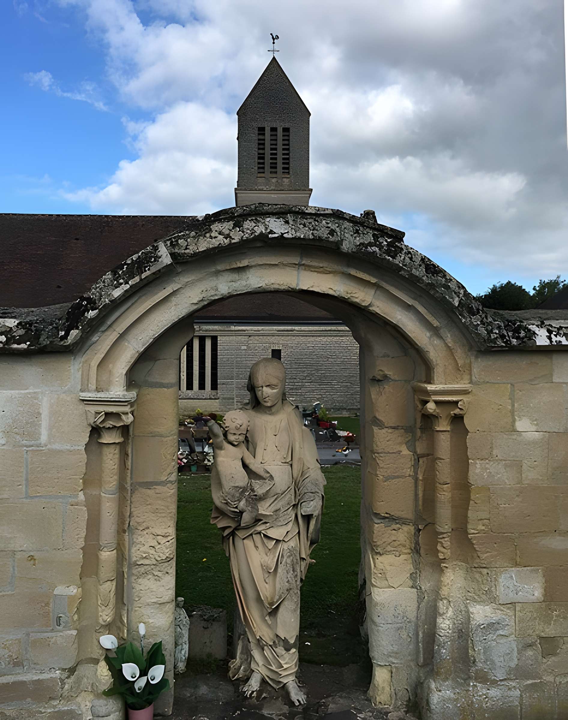 Église Saint-Pierre de Bréville-les-Monts