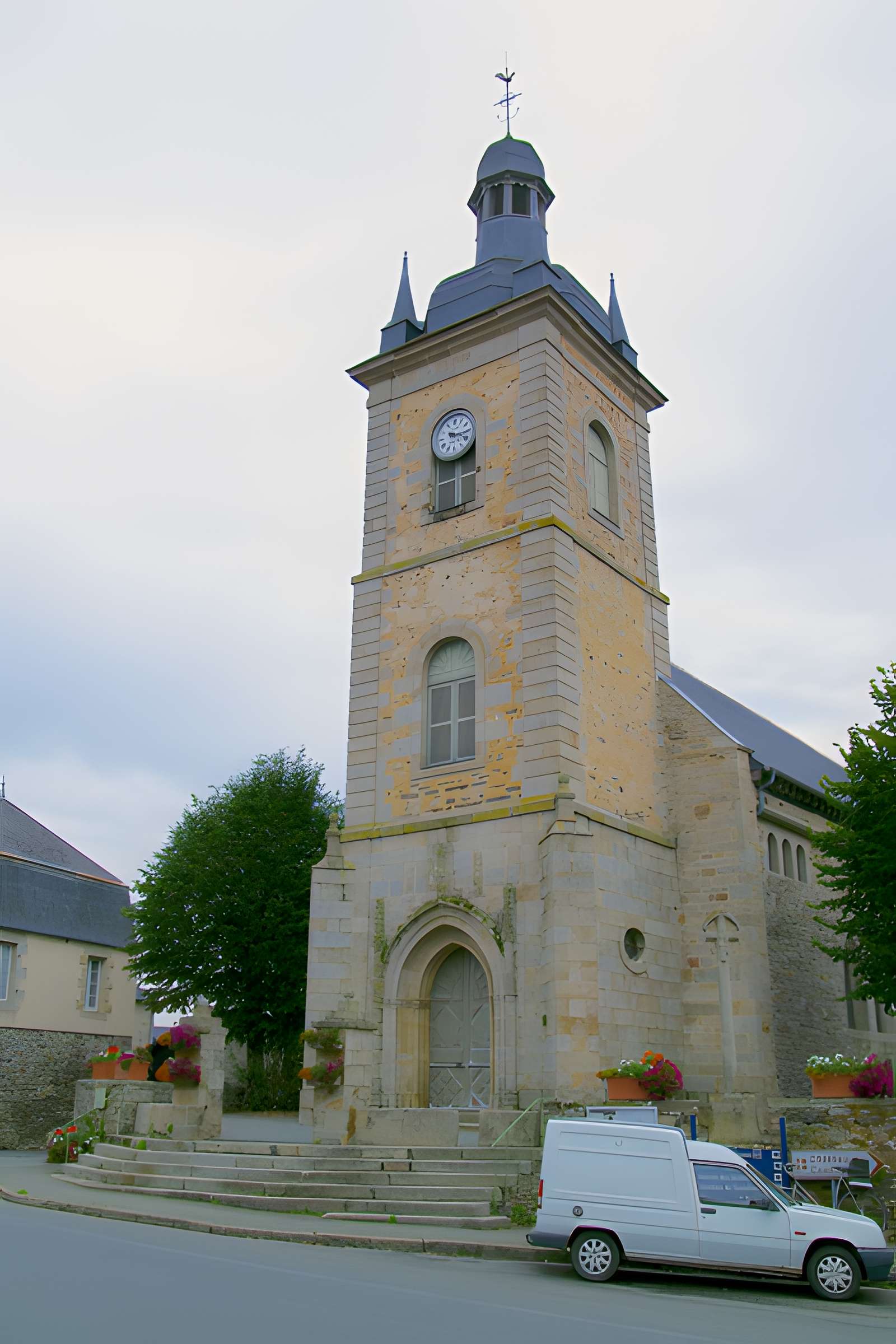 Église Saint-Pierre de Caulnes