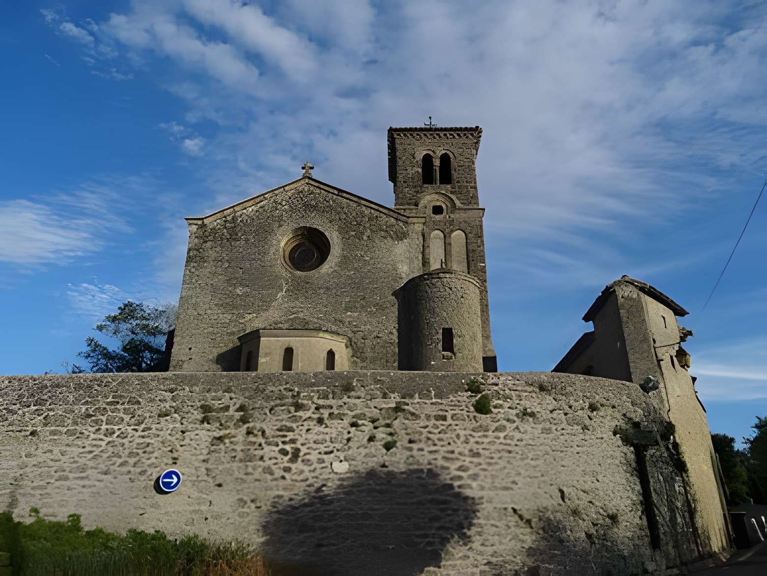 Église Saint-Pierre de Cavanac 