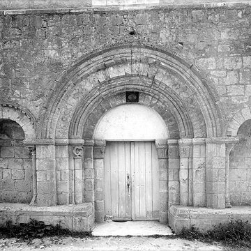 Église Saint-Pierre de Chambon