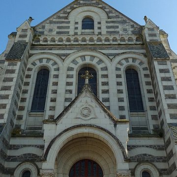 Église Saint-Pierre de Chanzeaux
