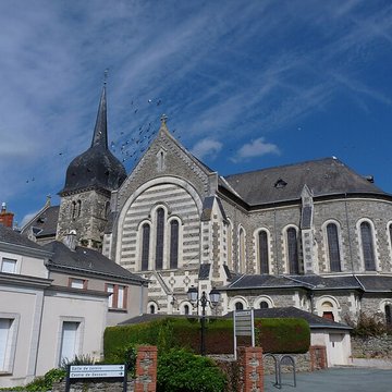Église Saint-Pierre de Chanzeaux