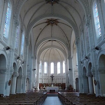 Église Saint-Pierre de Chanzeaux