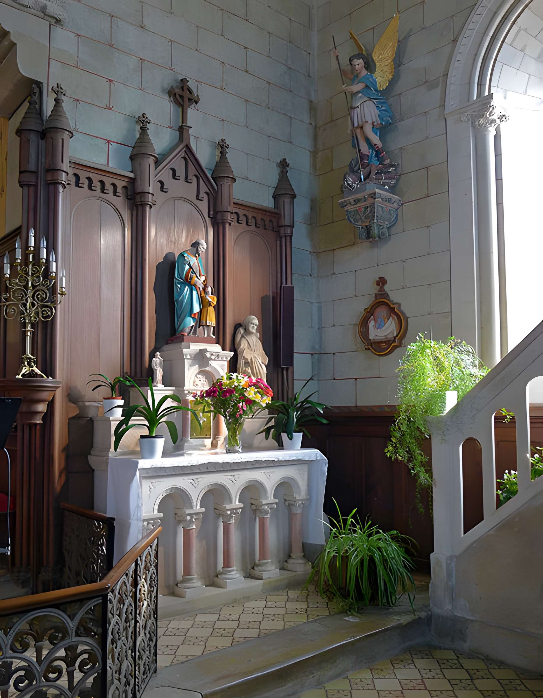 Église Saint-Pierre de Chenillé-Changé