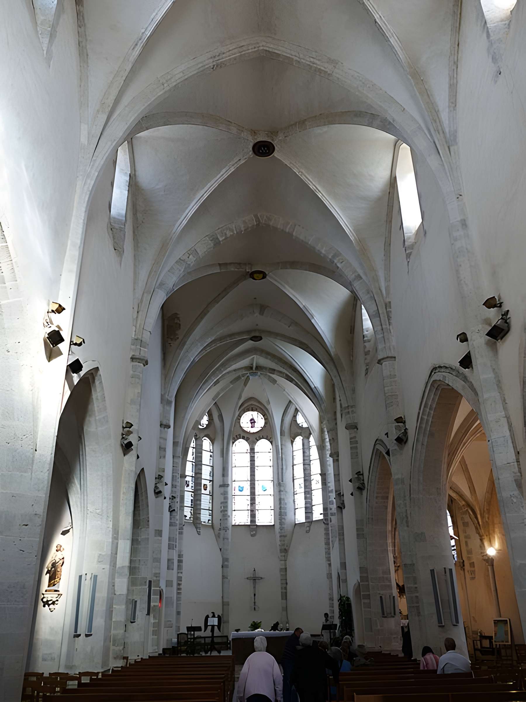 Église Saint-Pierre de Chilleurs-aux-Bois