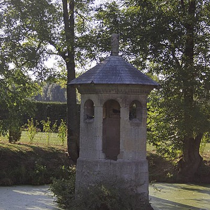 Photo de Eglise, cimetière et fontaine Saint-Pierre