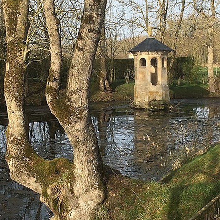 Photo de Eglise, cimetière et fontaine Saint-Pierre