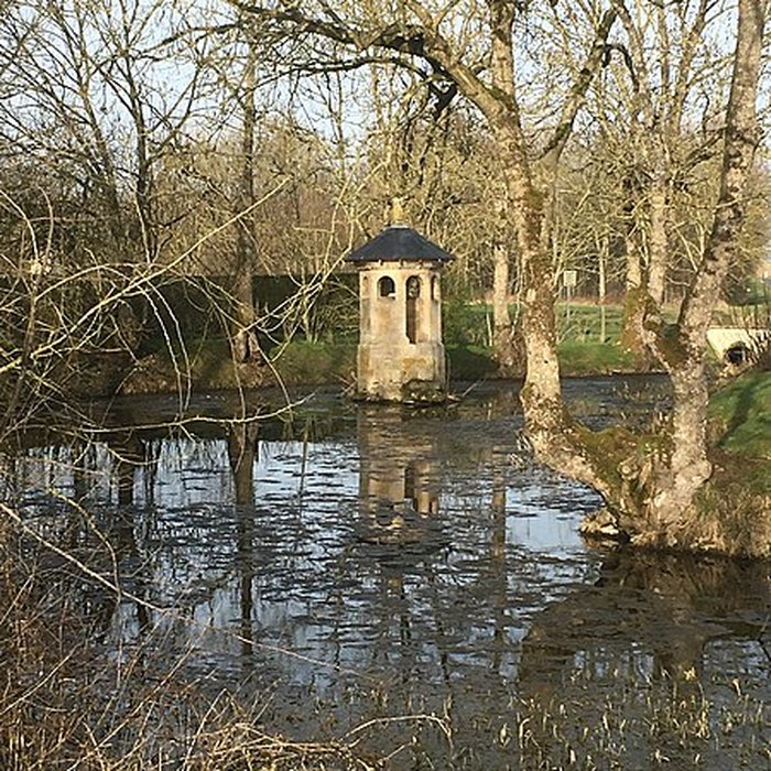 Photo de Eglise, cimetière et fontaine Saint-Pierre