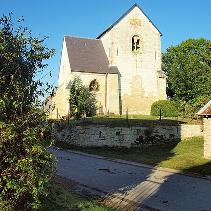 Photo de Eglise, cimetière et fontaine Saint-Pierre