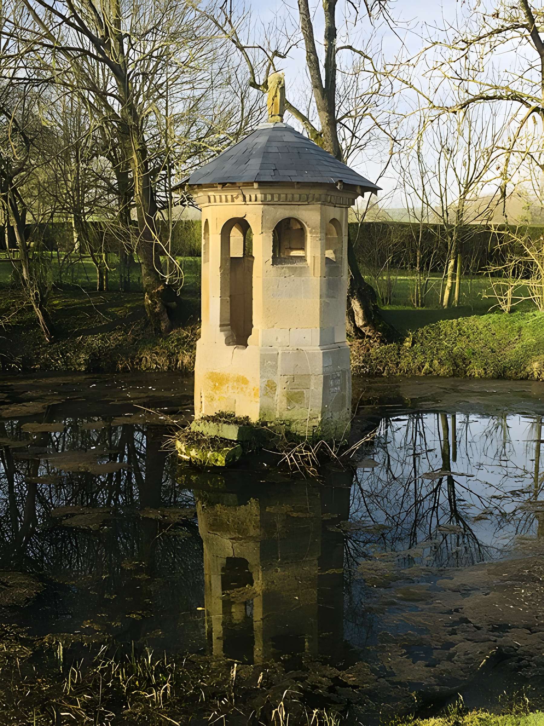 Eglise, cimetière et fontaine Saint-Pierre