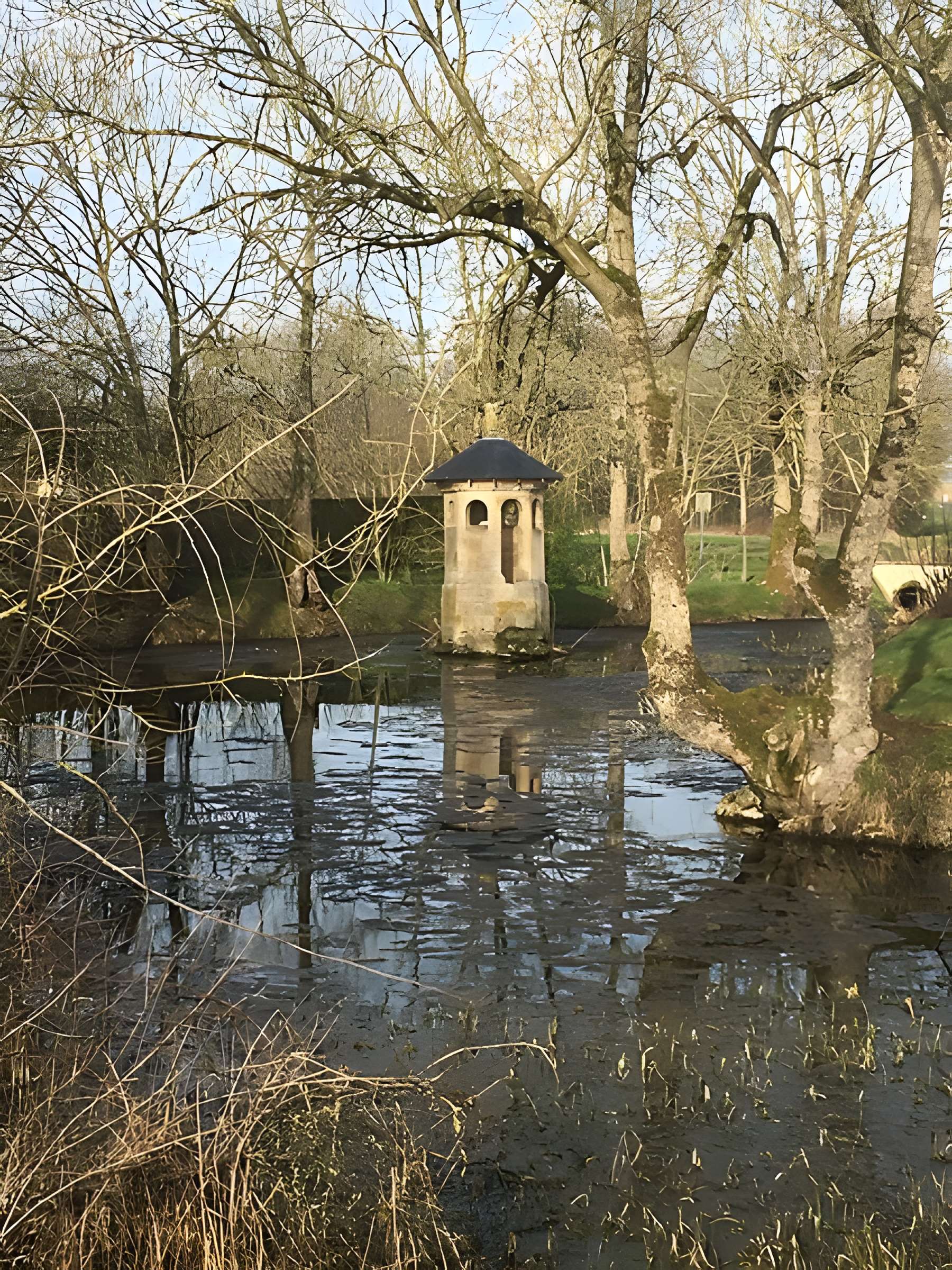 Eglise, cimetière et fontaine Saint-Pierre