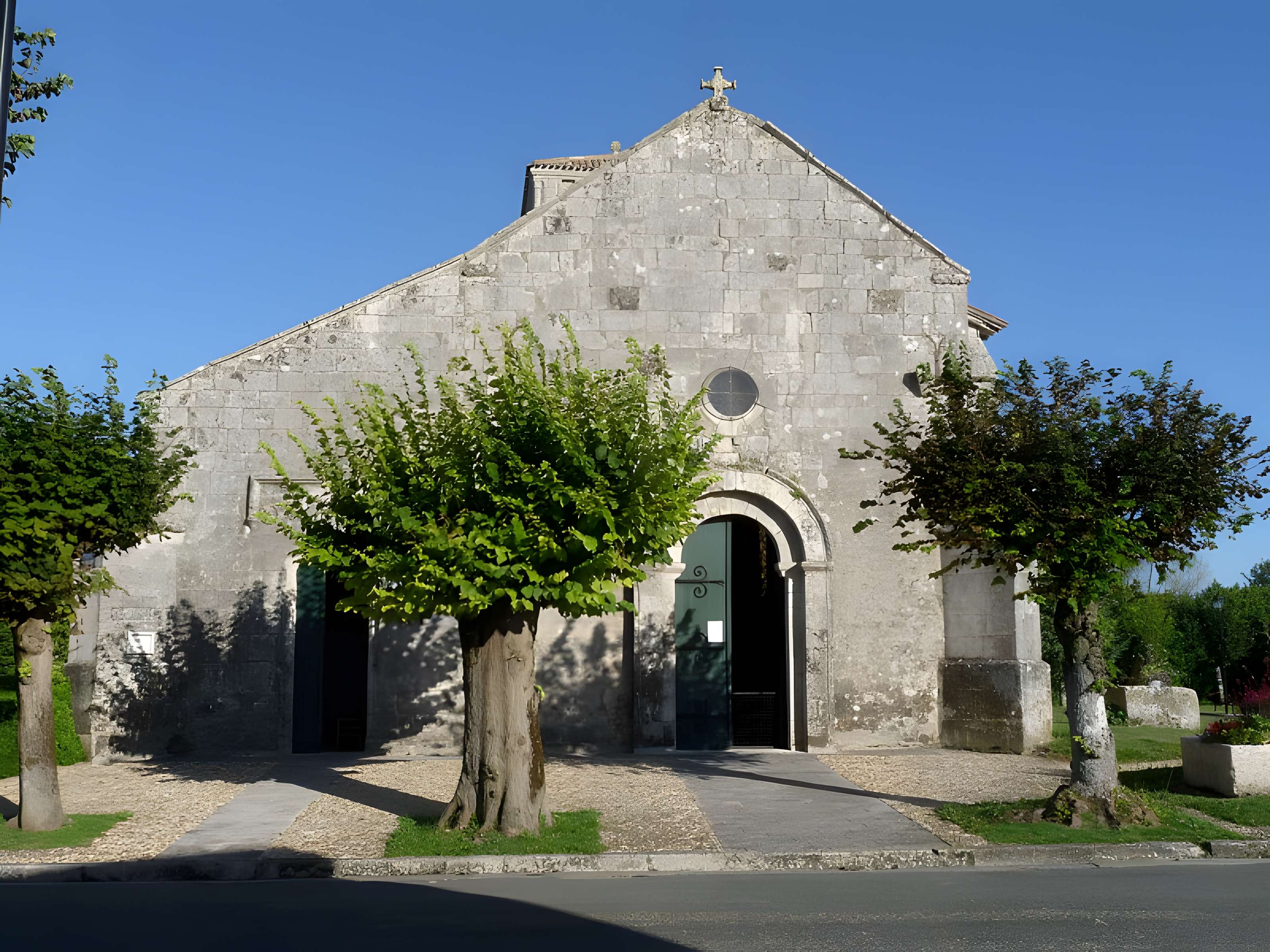 Église Saint-Pierre de Consac
