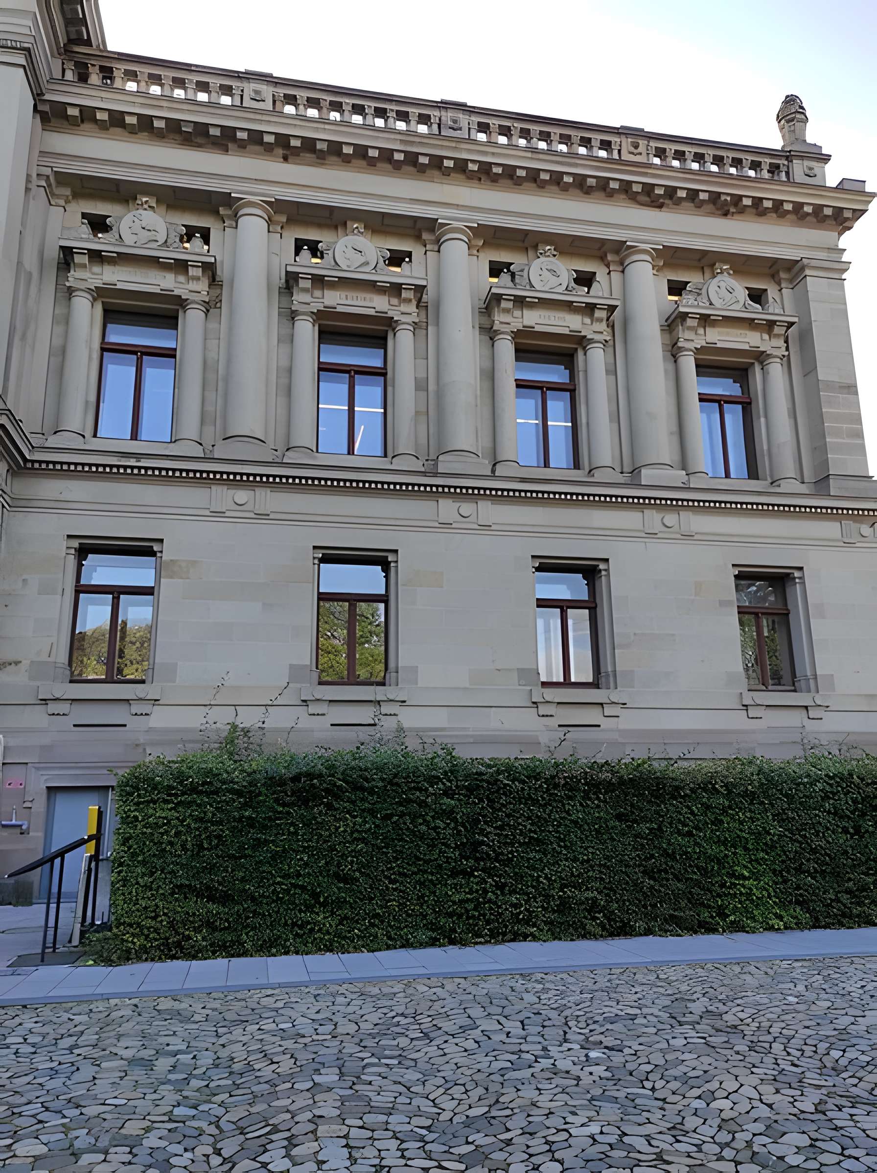 Bibliothèque nationale et universitaire de Strasbourg