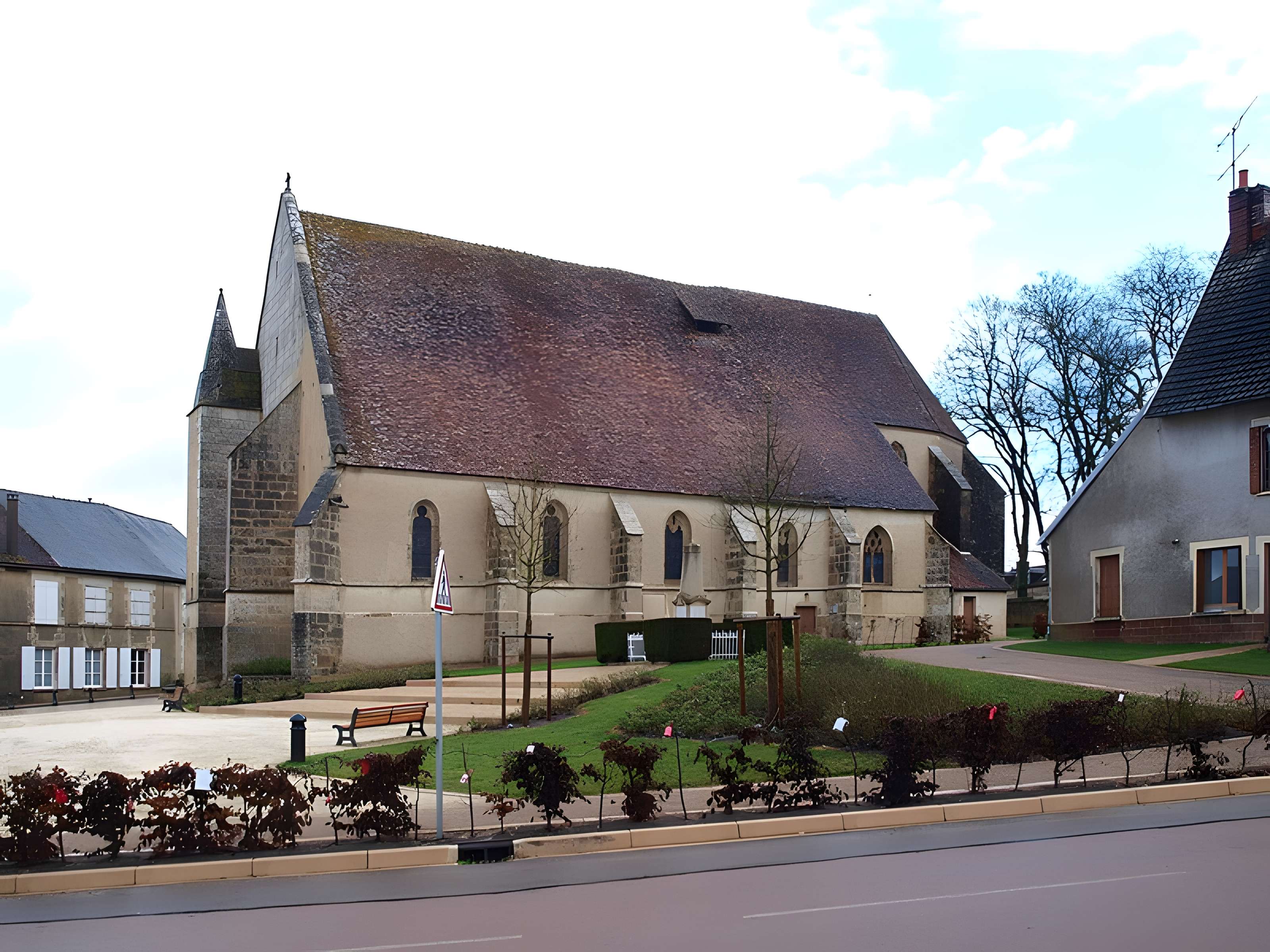 Église Saint-Pierre de Dampierre-sous-Bouhy