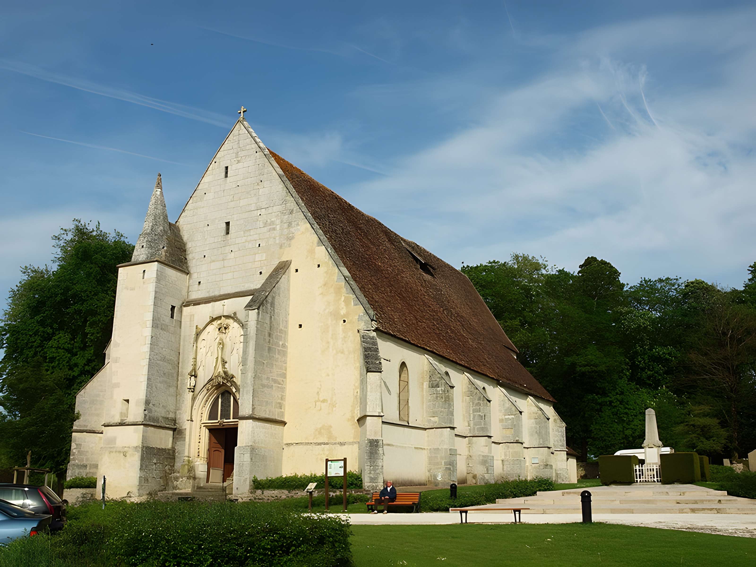Église Saint-Pierre de Dampierre-sous-Bouhy
