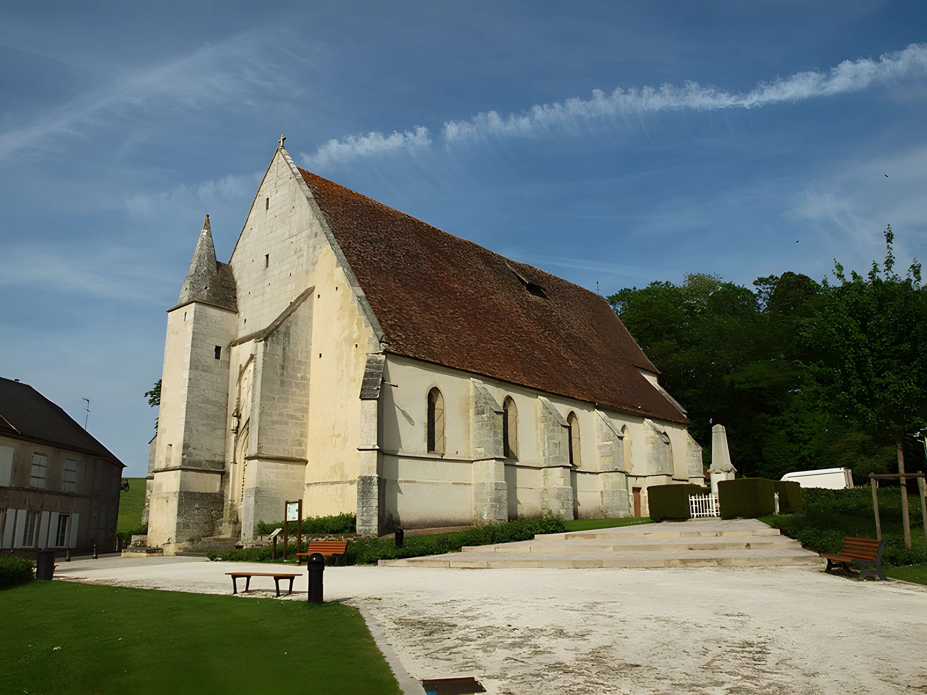 Église Saint-Pierre de Dampierre-sous-Bouhy
