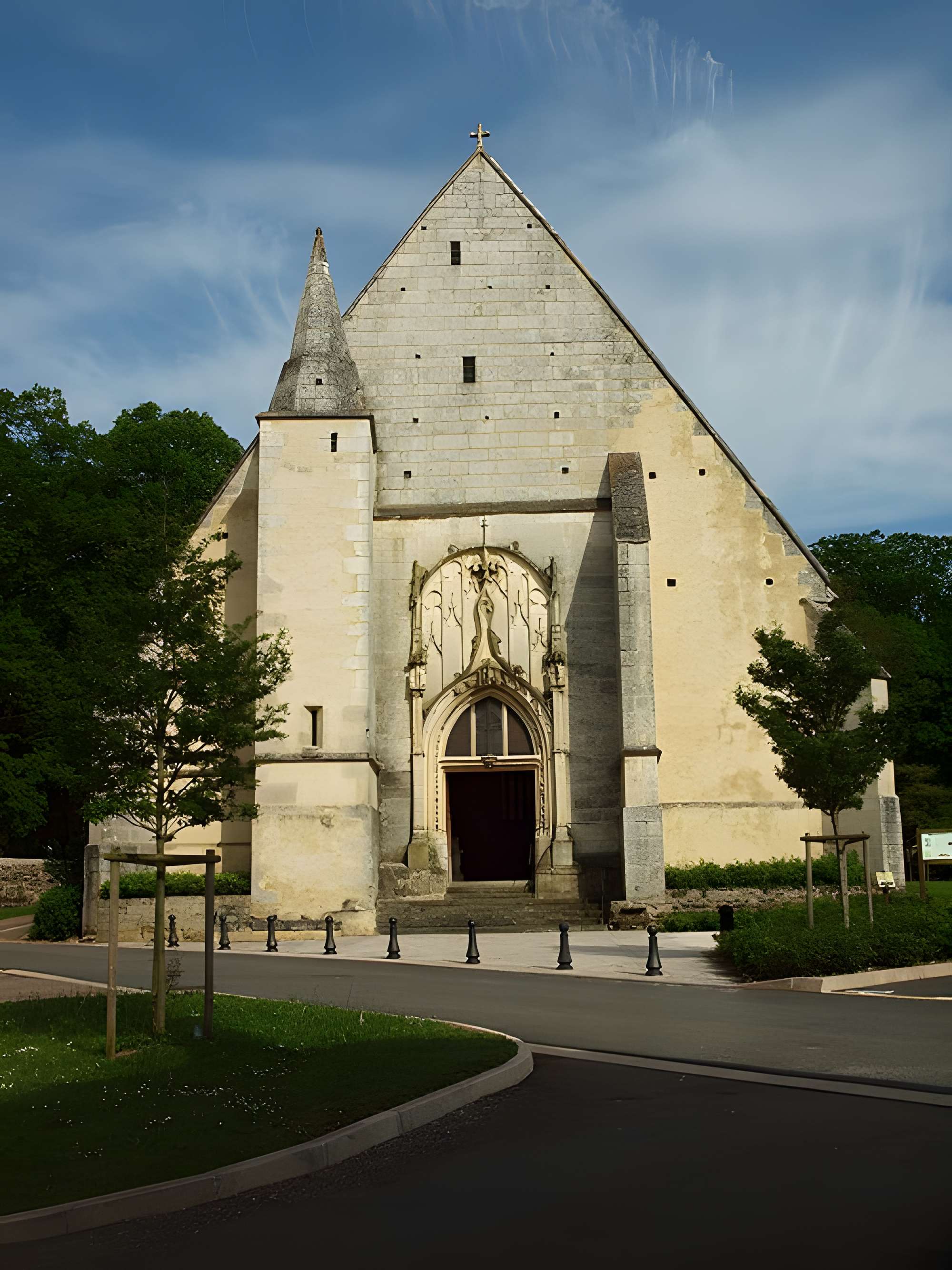 Église Saint-Pierre de Dampierre-sous-Bouhy