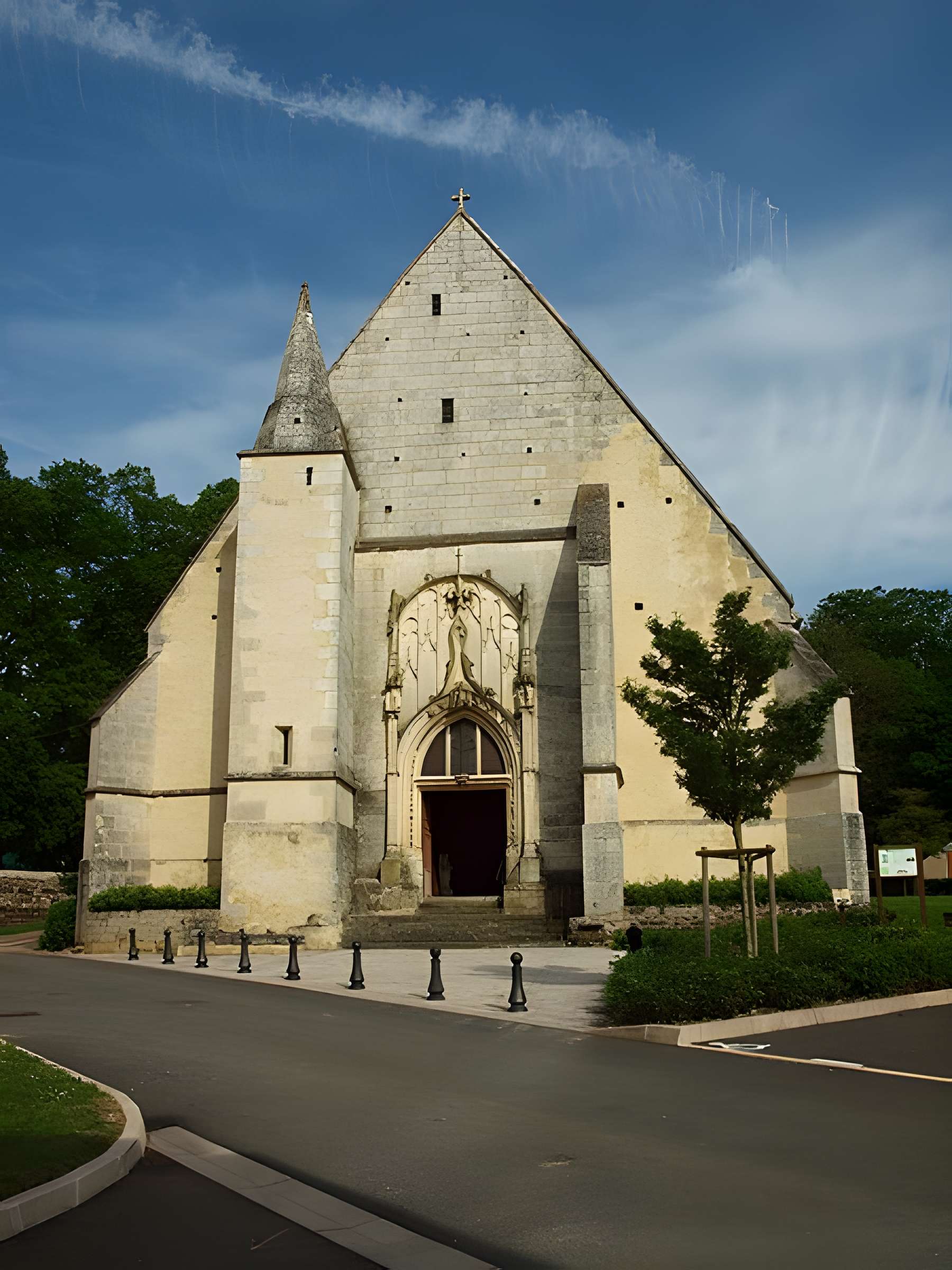 Église Saint-Pierre de Dampierre-sous-Bouhy