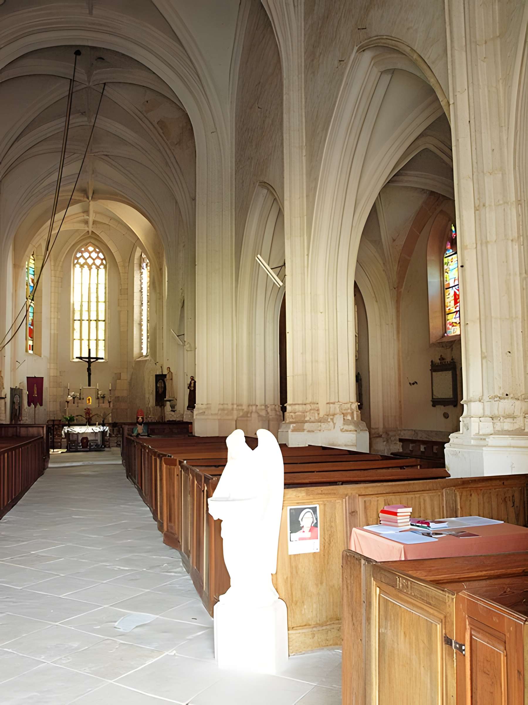 Église Saint-Pierre de Dampierre-sous-Bouhy