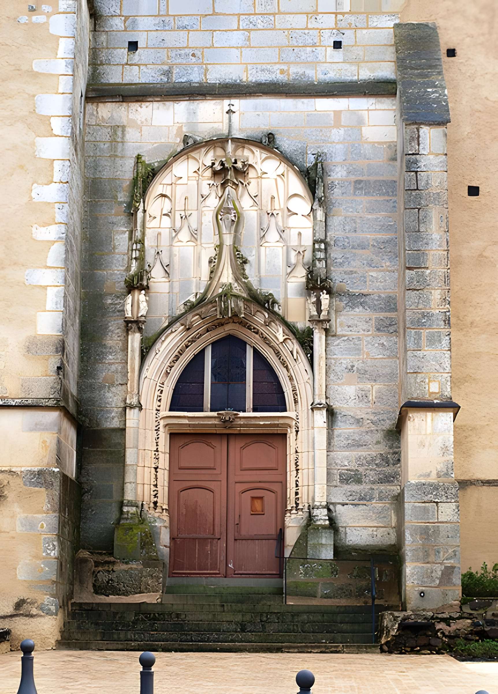 Église Saint-Pierre de Dampierre-sous-Bouhy