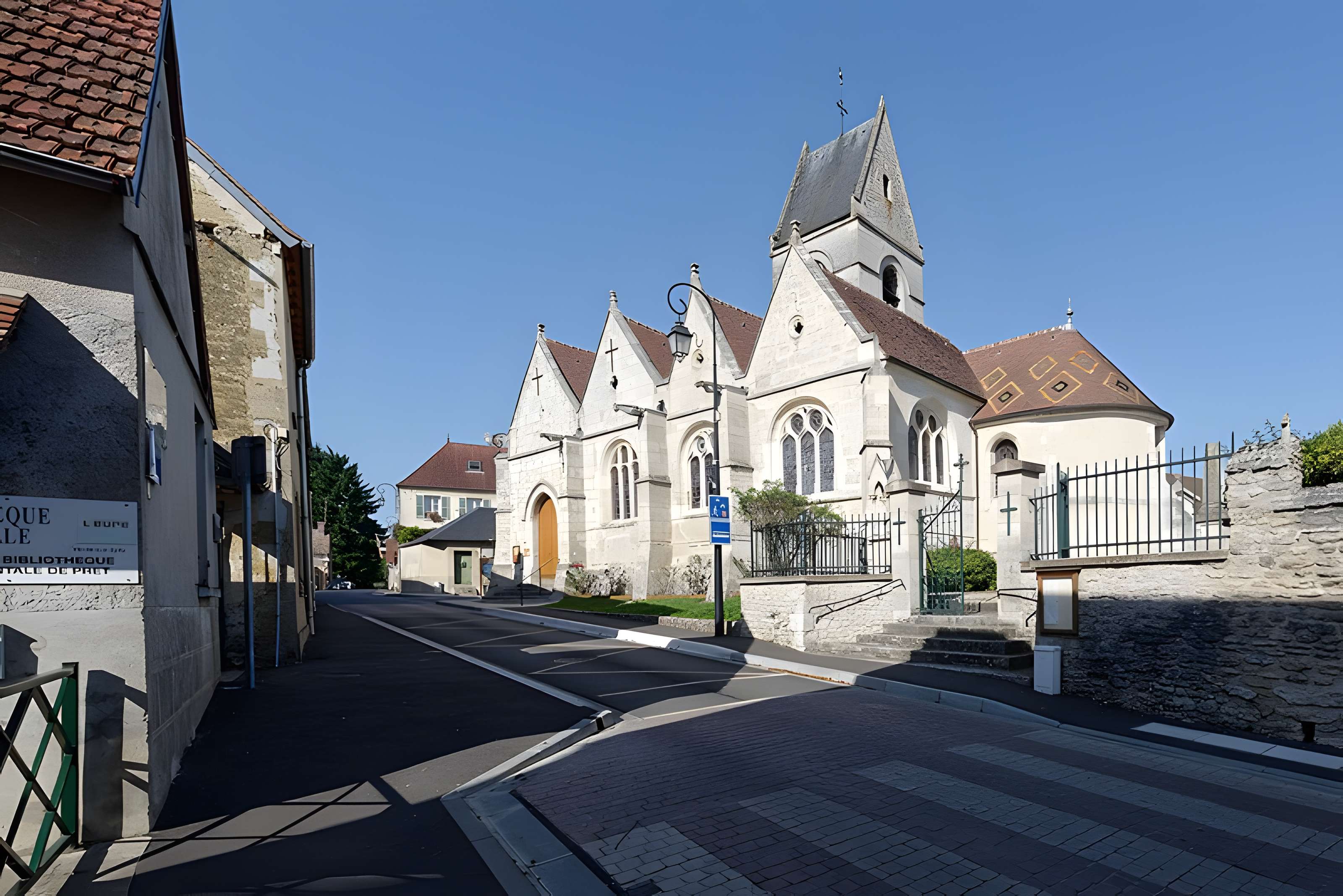 Église Saint-Pierre de Fourges