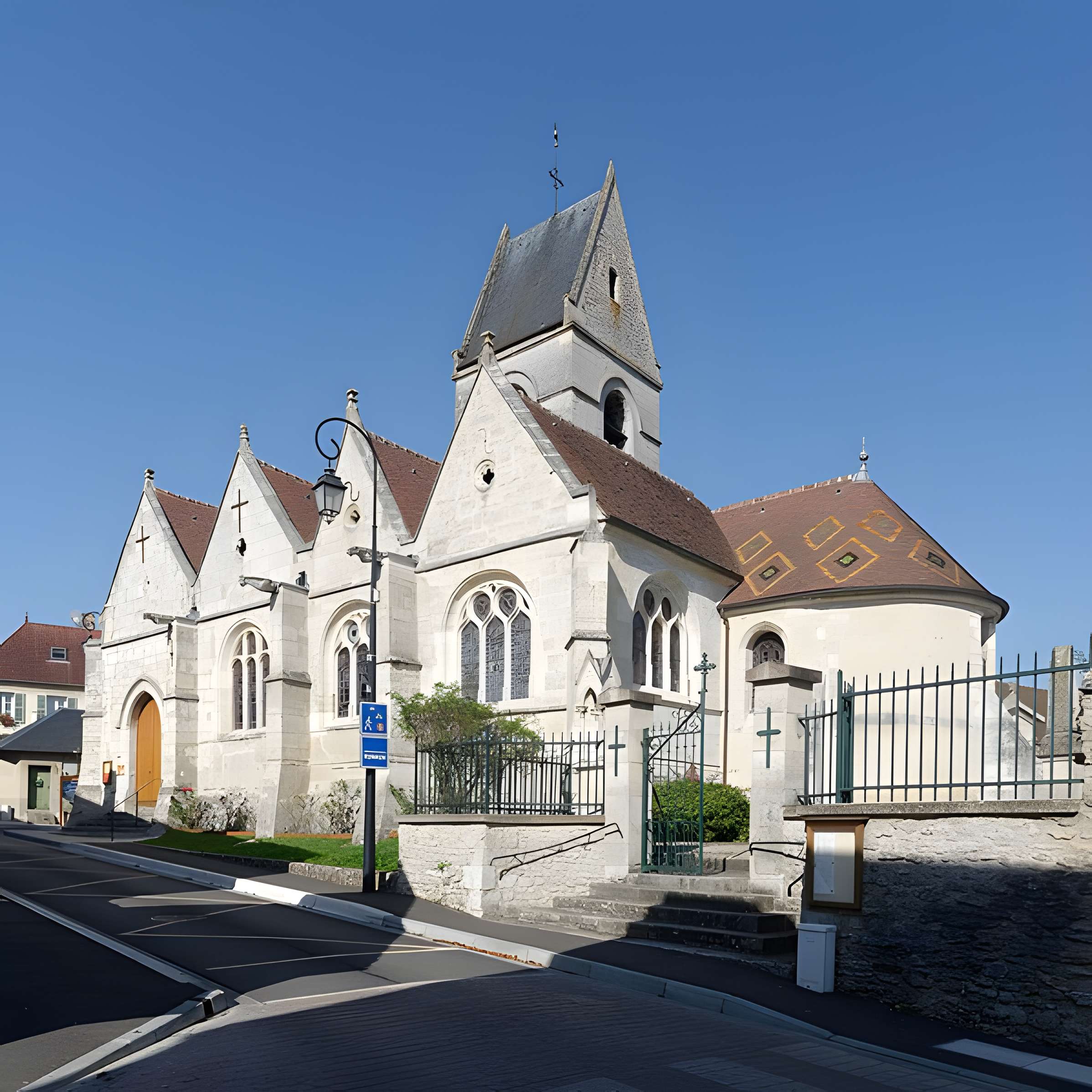 Église Saint-Pierre de Fourges