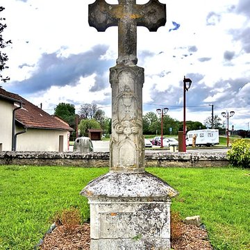 Église Saint-Pierre de Froidefontaine
