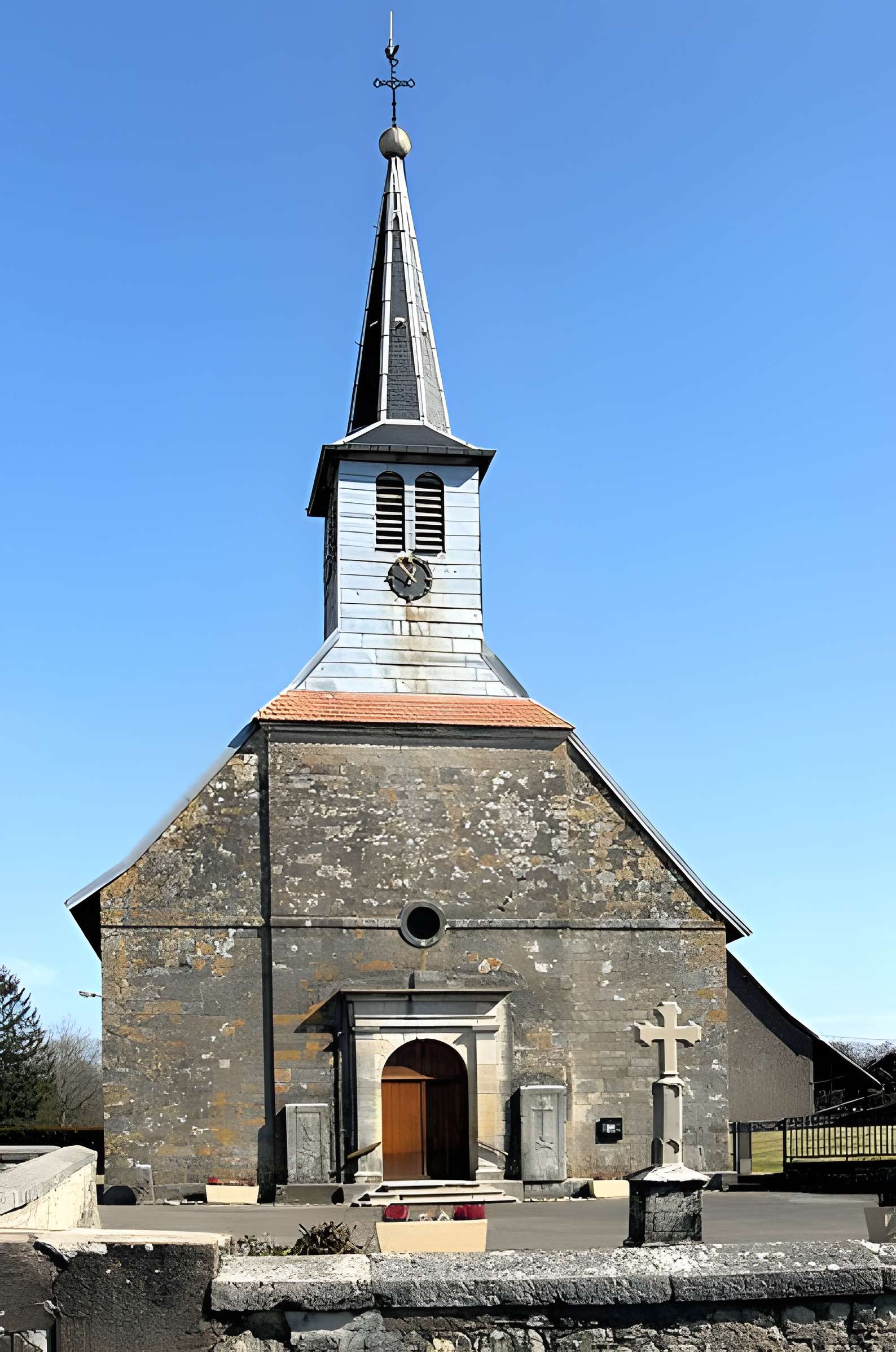 Église Saint-Pierre de Froidefontaine