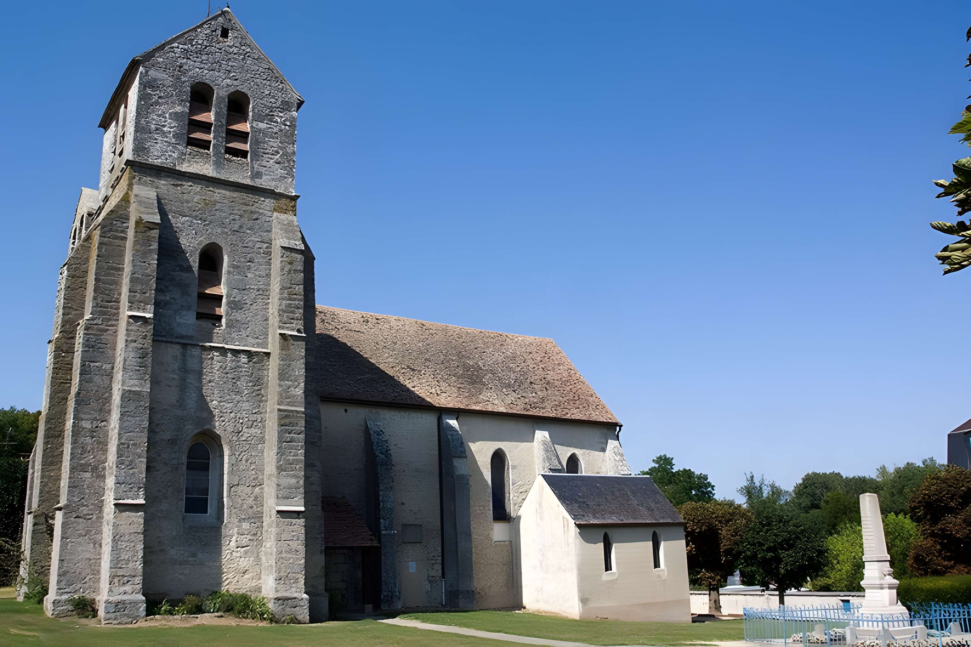 Église Saint-Pierre de Gironville-sur-Essonne 